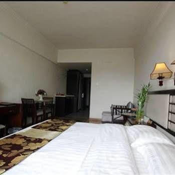 Green Bamboo Hotel Guilin Esterno foto
