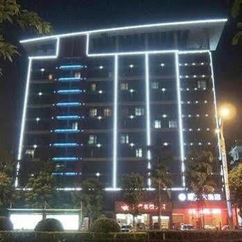 Green Bamboo Hotel Guilin Esterno foto